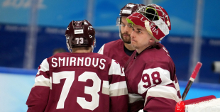 Latvija hokeja izlase sīvā cīņā atzīst Somijas pārākumu