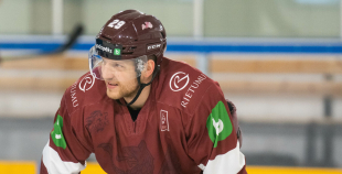 FOTO: Latvijas hokeja izlase gatavojas Pekinas olimpiskajām spēlēm