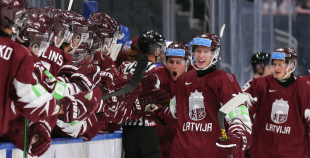 Latvijas izlase izcīna punktu pret Slovākiju un saglabā izredzes uz 1/4 finālu