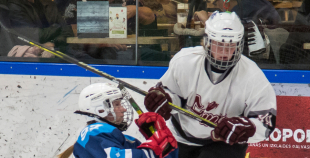 Vakar tika aizvadīta pirmā "Optibet" Baltijas sieviešu hokeja čempionāta spēle starp SHK "Laima" un "L&L Hope"