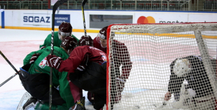 Latvijas hokeja izlases aizvada pirmo treniņu "Arēnā Rīga"