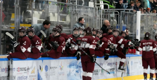Latvijas izlase sagrauj Itāliju un iekļūst Jaunatnes olimpiādes pusfinālā
