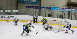 FOTO: "MOGO" ar rezultātu 7:0 sagrauj "Rīga" jaunos hokejistus 