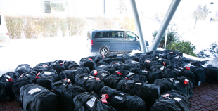 FOTO: Latvijas hokeja izlases dodas uz Pekinas olimpiskajām spēlēm