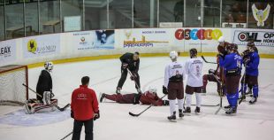 Latvijas hokeja izlase aizvada pirmo treniņu pirms gaidāmā turnīra Francijā