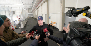 FOTO: Merzļikins un Latvijas hokeja izlases treniņš