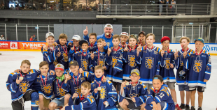 FOTO: Apbalvotas LBJČH labākās komandas un rezultatīvākie spēlētāji