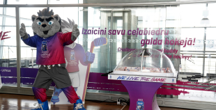 Lidostā “Rīga” atklāta IIHF Pasaules Čempionāta Hokejā informācijas un atpūtas zona faniem