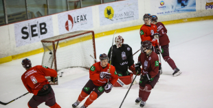 FOTO: Latvijas hokeja izlase aizvada pirmo treniņu gatavojoties pasaules čempionātam