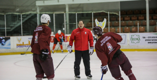 Latvijas hokeja izlase aizvada pirmo treniņu pirms gaidāmā turnīra Francijā