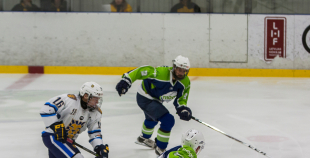 FOTO: "MOGO" ar rezultātu 7:0 sagrauj "Rīga" jaunos hokejistus 