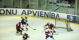 FOTO: Latvijas U-16 izlase pirmajā mačā ar 5:3 uzvar Norvēģiju 