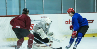 FOTO: Latvijas U-20 izlase uzsāk treniņnometni pirms pasaules čempionāta Francijā 