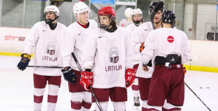 FOTO: Latvijas U-20 hokeja izlases treniņš