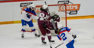 Latvijas sieviešu izlase Pasaules čempionāta atklāšanas mačā piekāpjas Slovākijai