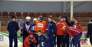 Aizvadīts vārtsargu trenera Petera Anderssona seminārs