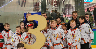 Svinīgi noslēgusies Latvijas bērnu un jaunatnes čempionāta hokejā 2018./2019. sezona