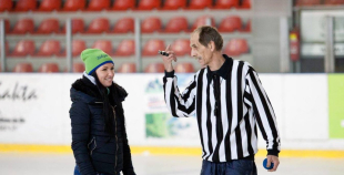 Lieliskā atmosfērā aizvadīts meiteņu turnīrs Tukumā