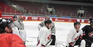 FOTO: Kanādas izlases treniņš "Arēna Rīga" 