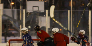 Ar aizraujošiem mačiem noslēdzies Rīgas atklātais skolu čempionāts