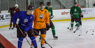 Latvijas hokeja izlase aizvada pirmo treniņu pirms gaidāmā turnīra Francijā