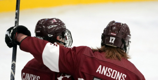 Latvijas izlase sagrauj Itāliju un iekļūst Jaunatnes olimpiādes pusfinālā