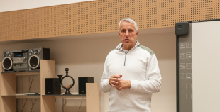 FOTO: Hārtlijs viesojās Jelgavas hokeja klubā un novada bērniem treniņu 