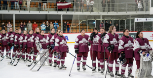 Latvijas sieviešu izlase Pasaules čempionāta atklāšanas mačā piekāpjas Slovākijai