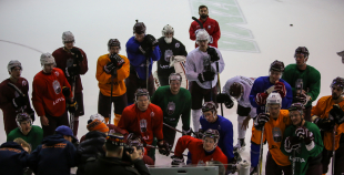 Latvijas hokeja izlase aizvada pirmo treniņu pirms gaidāmā turnīra Francijā