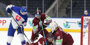 Latvijas izlase izcīna punktu pret Slovākiju un saglabā izredzes uz 1/4 finālu