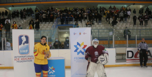 Latvijas sieviešu hokeja izlasei neveiksme pirmajā PČ spēlē