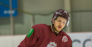 Hārtlija vadībā Latvijas valstsvienība aizvada treniņu; nosaukts arī izlases kapteinis turnīram Minskā