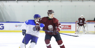 FOTO: Latvija - Kazahstāna (2:3 pēcspēles metienos)