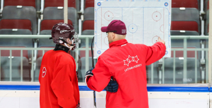 FOTO: Latvijas U-18 izlase "Arēna Rīga" aizvada treniņu pirms pasaules čempionāta 