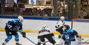 Vakar tika aizvadīta pirmā "Optibet" Baltijas sieviešu hokeja čempionāta spēle starp SHK "Laima" un "L&L Hope"