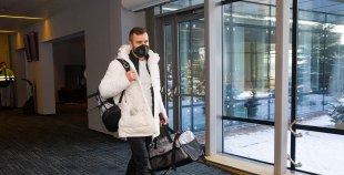 FOTO: Latvijas hokeja izlases dodas uz Pekinas olimpiskajām spēlēm