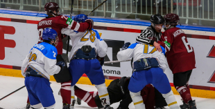 U18 izlase pieveic arī kazahus un čempionātu noslēdz ar perfektu bilanci