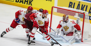 Latvijas hokeja izlase sīvā cīņā atzīst Krievijas valstsvienības pārākumu 