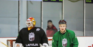 FOTO: Latvijas izlases treniņš pirms došanās uz Dāniju