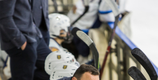 FOTO: "MOGO" ar rezultātu 7:0 sagrauj "Rīga" jaunos hokejistus 