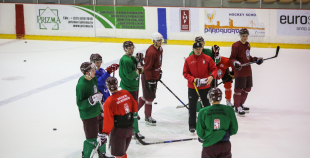 Latvijas hokeja izlase aizvada pirmo treniņu pirms gaidāmā turnīra Francijā