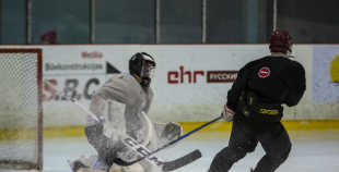 FOTO: U-18 izlase sāk gatavošanos pasaules čempionātam Rīgā 