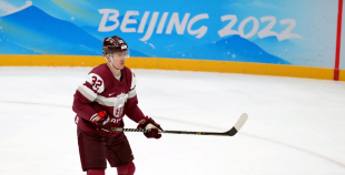 Latvija hokeja izlase sīvā cīņā atzīst Somijas pārākumu