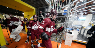 Latvijas izlase sagrauj Itāliju un iekļūst Jaunatnes olimpiādes pusfinālā