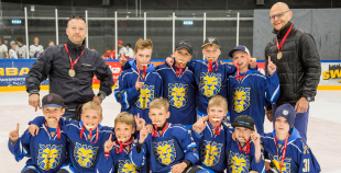 FOTO: Apbalvotas LBJČH labākās komandas un rezultatīvākie spēlētāji