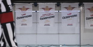 FOTO: U-9 sabraukums Ventspilī