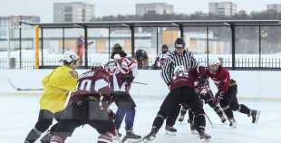 Ar aizraujošiem mačiem noslēdzies Rīgas atklātais skolu čempionāts