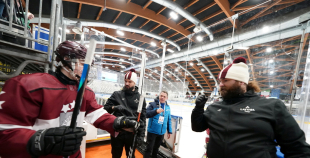 Latvijas izlase sagrauj Itāliju un iekļūst Jaunatnes olimpiādes pusfinālā