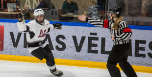 Vakar tika aizvadīta pirmā "Optibet" Baltijas sieviešu hokeja čempionāta spēle starp SHK "Laima" un "L&L Hope"