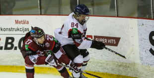 Latvijas nacionālā izlase treniņspēlē uzveic Latvijas U-18 valstsvienību